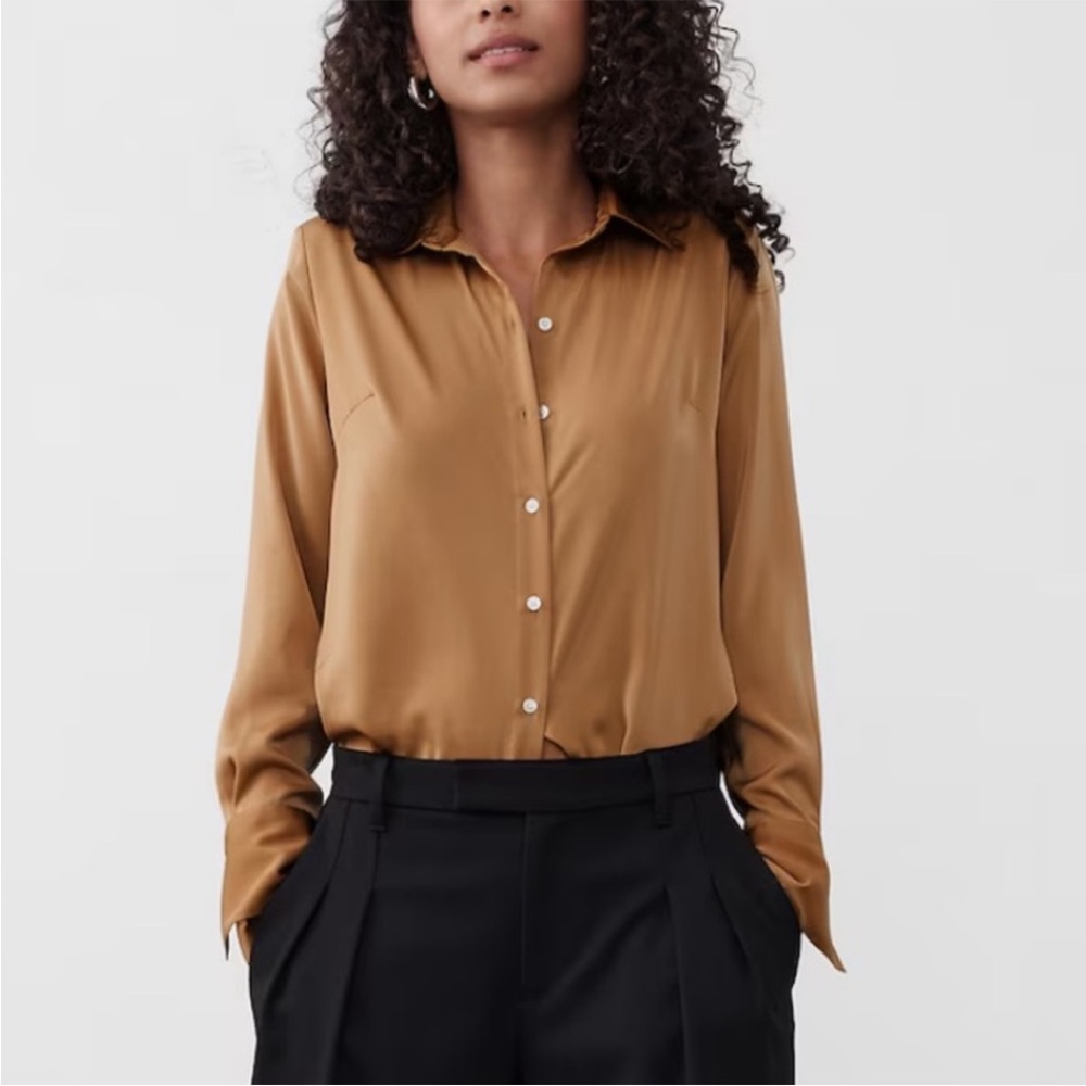 NWT:  Banana Republic Satin Classic Shirt, Color Afternoon Latte.